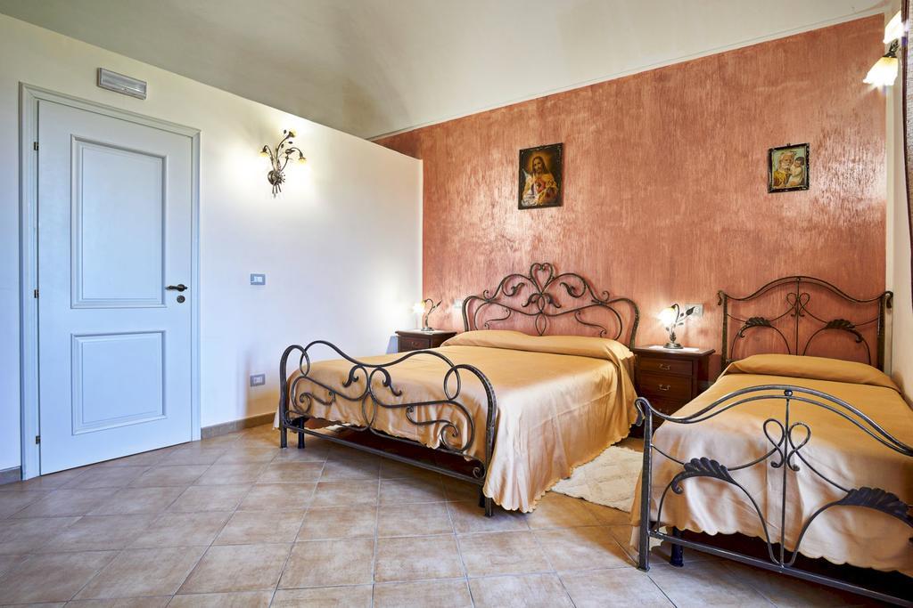 Agriturismo Conte Ruggero Villa Centuripe Kültér fotó