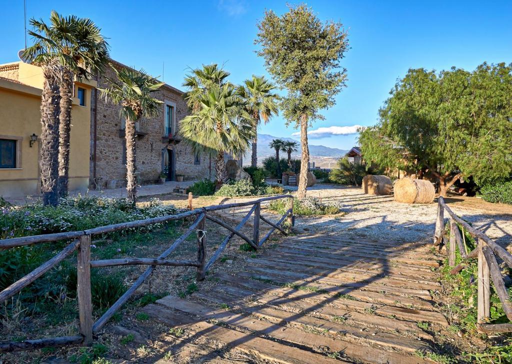 Agriturismo Conte Ruggero Villa Centuripe Kültér fotó